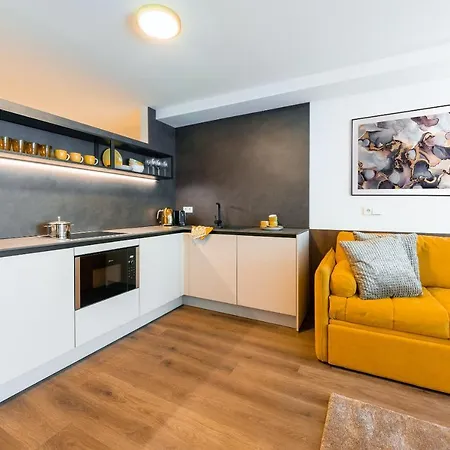 Appartement Gerharts Premium Living - Center Of With Free Parking And Brixencard Bressanone