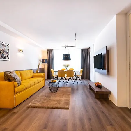 Gerharts Premium Living - Center Of With Free Parking And Brixencard Appartement *