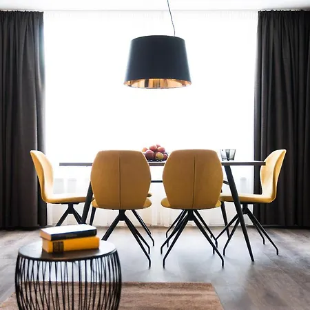Gerharts Premium Living - Center Of With Free Parking And Brixencard Appartement